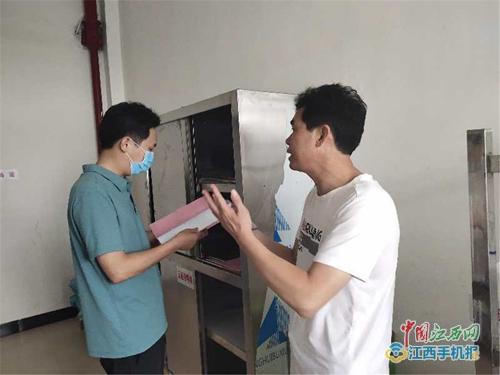 食品安全 常抓不懈 德安二幼迎接食堂食品安全专项检查